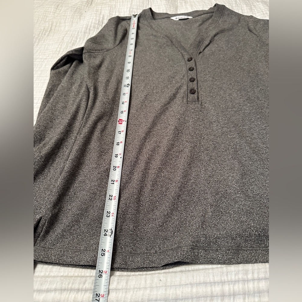 Athleta Uptempo Women’s Grey Ribbed Henley Top - Size L - Picture 12 of 12